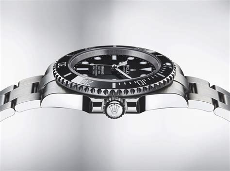 rolex submariner ad|Rolex Submariner side view.